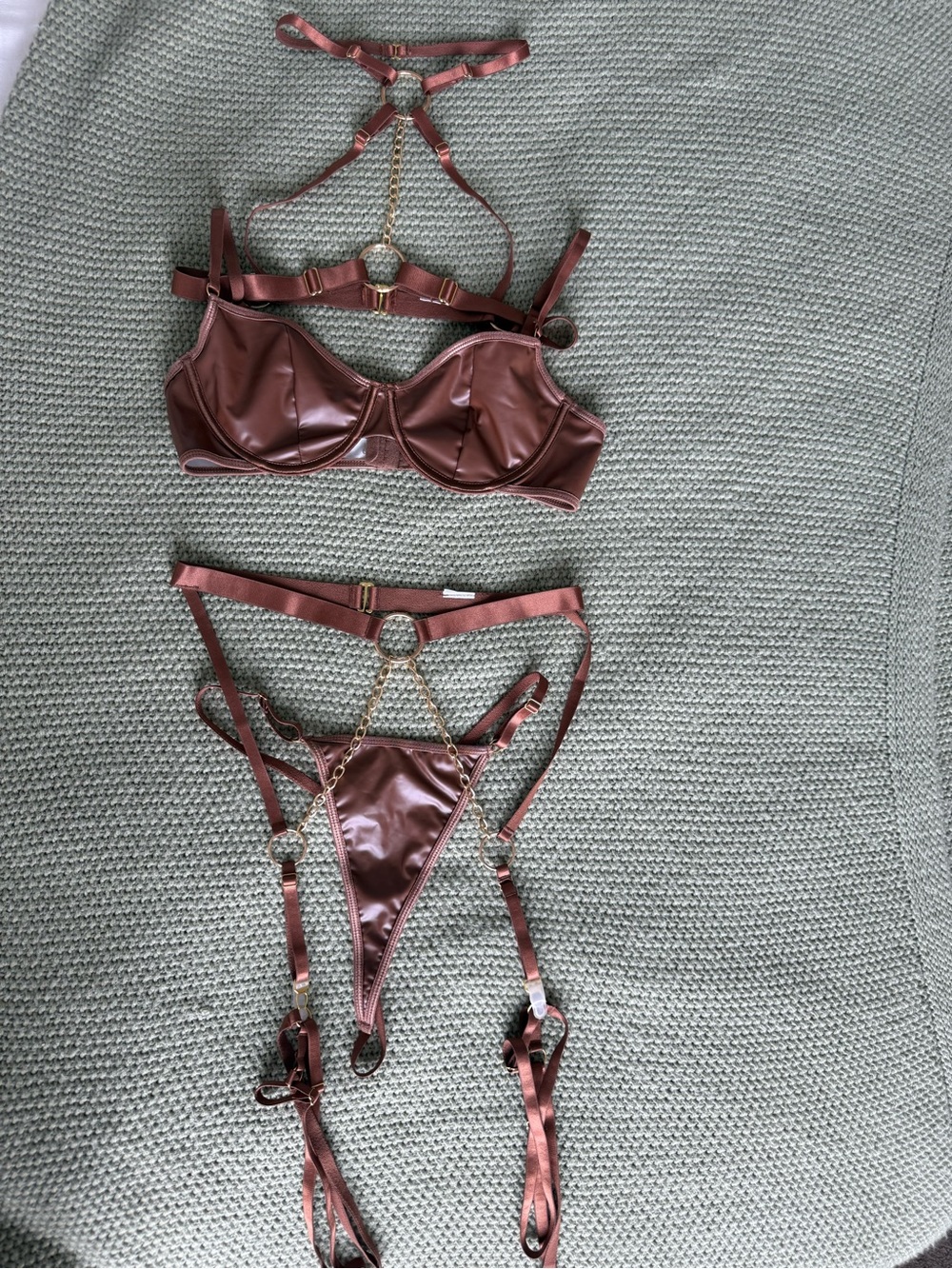Fo leather lingerie set